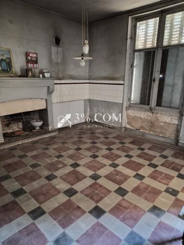 Maison de village
                                                                                                                                                                                                                                                                                                                        4 pièce(s)                                                                                                                                                                                                          2 chambre(s)                                                                                                                                                                                                          73  m²
