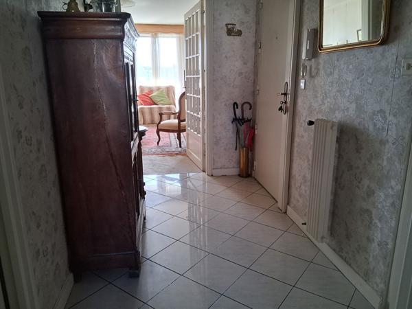 Appartement à vendre, 4 pièces/ 3 chambres/ 93m² /box /ascenseur, centre-ville de Rennes