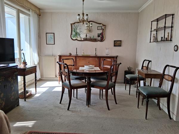 Appartement à vendre, 4 pièces/ 3 chambres/ 93m² /box /ascenseur, centre-ville de Rennes