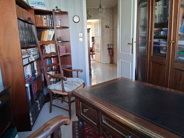 Appartement à vendre, 4 pièces/ 3 chambres/ 93m² /box /ascenseur, centre-ville de Rennes