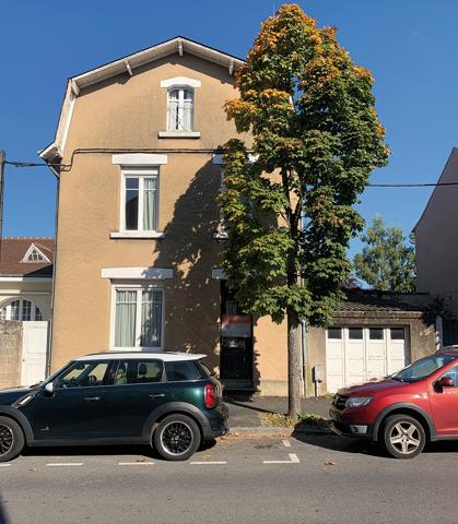 MAISON DE VILLE F5 DE 123 M² A RÉNOVER PROCHE CENTRE-VILLE CHÂTELLERAULT Réf 2631