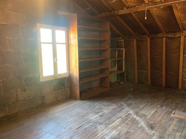 MAISON DE VILLE F5 DE 123 M² A RÉNOVER PROCHE CENTRE-VILLE CHÂTELLERAULT Réf 2631