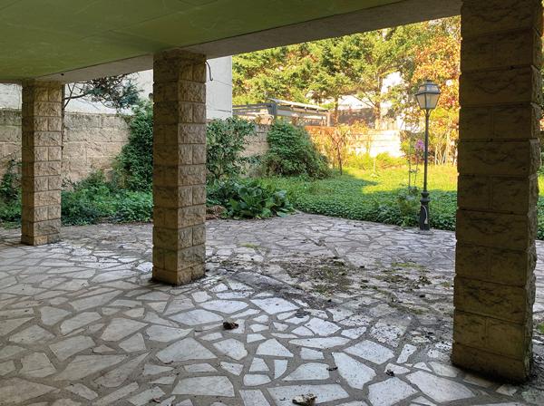 MAISON DE VILLE F5 DE 123 M² A RÉNOVER PROCHE CENTRE-VILLE CHÂTELLERAULT Réf 2631