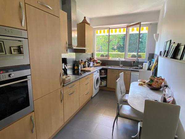 Appartement Le Mesnil Le Roi 5 pièce(s) Loyer 1 913 €/mois charges comprises **  - Référence  4679