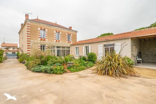 Maison à vendre |  La Tremblade |  11 pièces | 335 m²