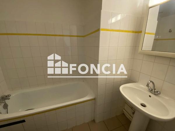 Location Studio 31.8 m² - 2 RUE DIDEROT Lyon 69001