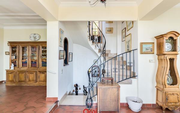 Maison à vendre    5 pièces •  Marseille 12