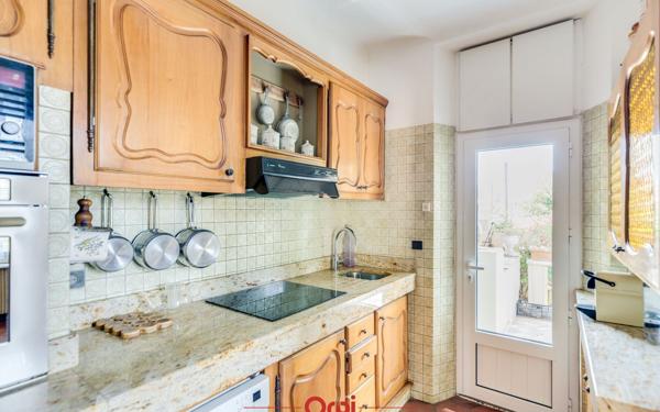 Maison à vendre    5 pièces •  Marseille 12