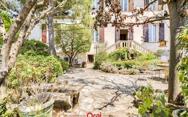 Maison à vendre    5 pièces •  Marseille 12