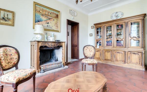 Maison à vendre    5 pièces •  Marseille 12