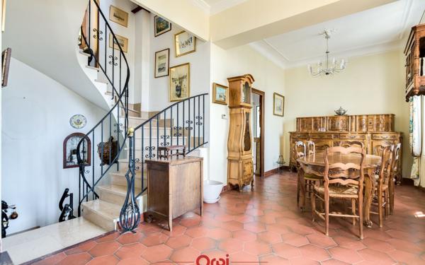 Maison à vendre    5 pièces •  Marseille 12