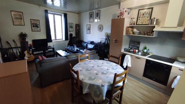 Immeuble Lomme 103 m² - deux appartements - garage - jardin partagé - proche métro