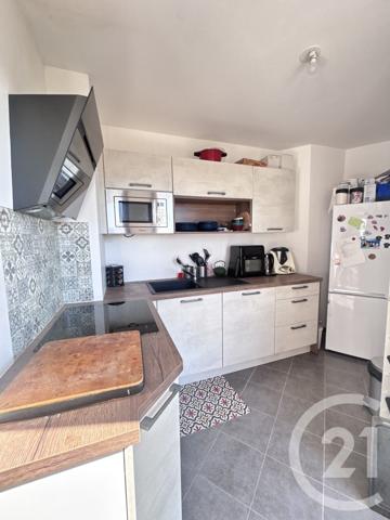 Appartement F4 à vendre  4 pièces - 79,06 m2 LA PLAINE ST DENIS - 93