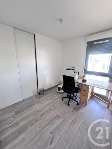 Appartement F4 à vendre  4 pièces - 79,06 m2 LA PLAINE ST DENIS - 93