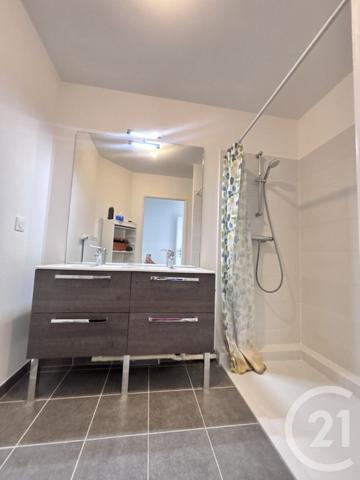 Appartement F4 à vendre  4 pièces - 79,06 m2 LA PLAINE ST DENIS - 93