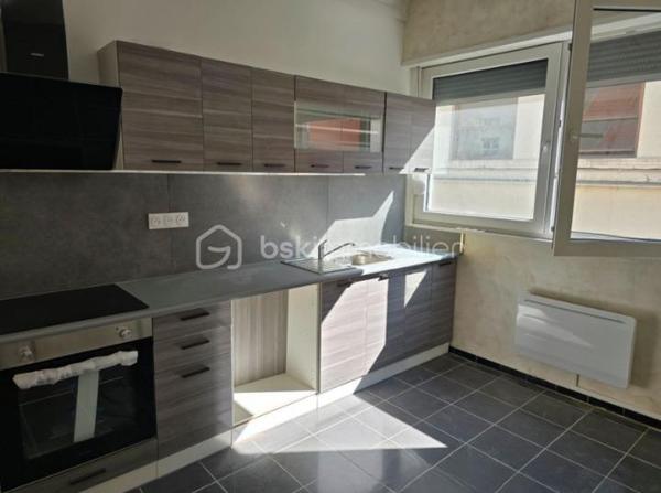 Immeuble mixte de 1 700 m²