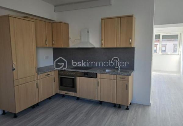 Immeuble mixte de 1 700 m²