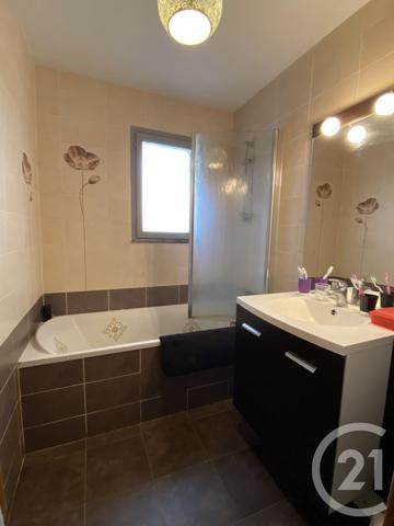 Maison à vendre  7 pièces - 94 m2 LA GUERCHE SUR L AUBOIS - 18