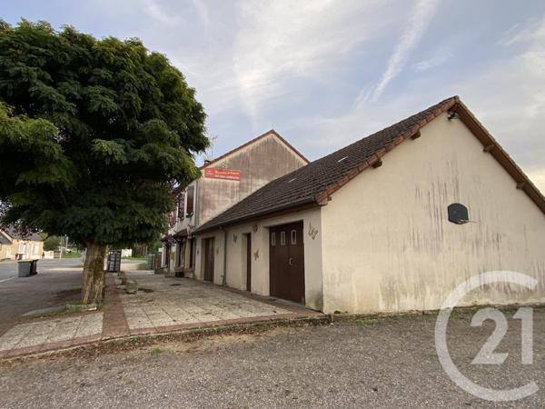 Maison à vendre  7 pièces - 94 m2 LA GUERCHE SUR L AUBOIS - 18