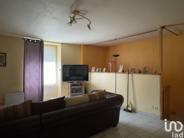 Maison 5 pièces de 300 m² à Aigre (16140)