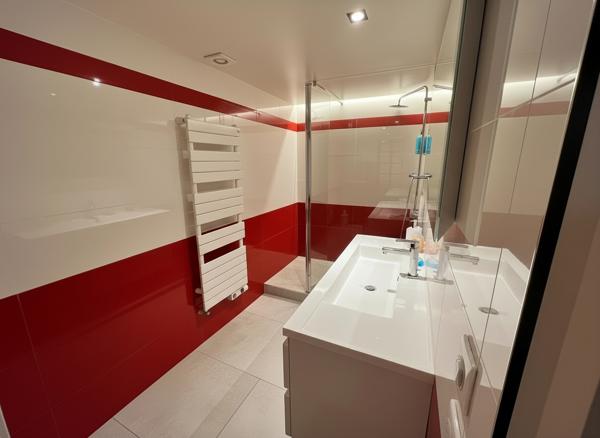 À vendre: Appartement de type T3 de 105.5 m²dans le centre historique ascenseur.