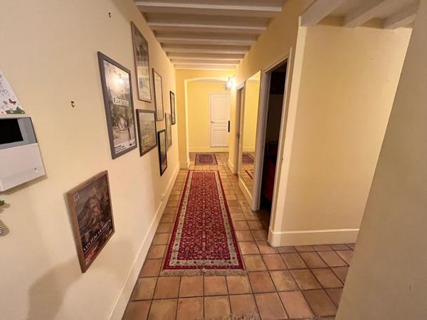 À vendre: Appartement de type T3 de 105.5 m²dans le centre historique ascenseur.