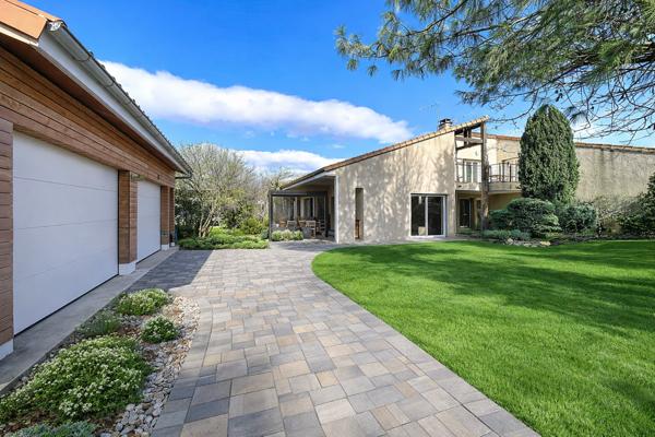 Cournon-d'Auvergne (63800) ENSEMBLE IMMOBILIER - MAISON 6 CHAMBRES - CABINET PRO - COURNON D'AUVERGNE - 63800