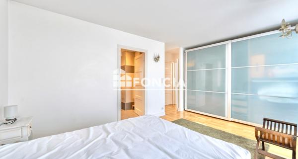 À vendre Appartement 6 pièces 141.75 m² - Courbevoie 92400