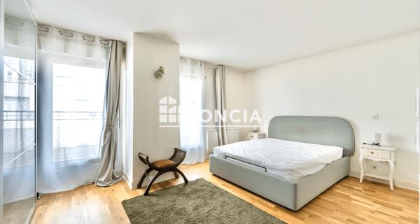 À vendre Appartement 6 pièces 141.75 m² - Courbevoie 92400