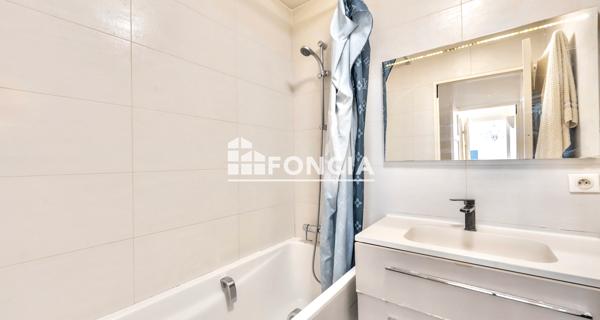 À vendre Appartement 6 pièces 141.75 m² - Courbevoie 92400