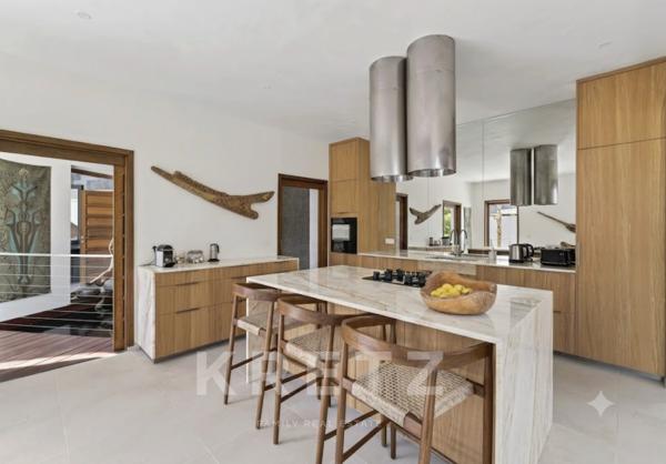 VILLA D'ARCHITECTE D'EXCEPTION DE 500 M2 AVEC ROOFTOP VUE SAINTE-VICTOIRE