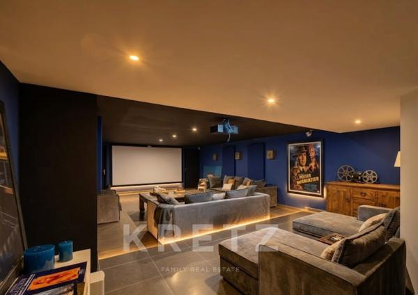 VILLA D'ARCHITECTE D'EXCEPTION DE 500 M2 AVEC ROOFTOP VUE SAINTE-VICTOIRE