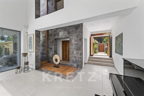 VILLA D'ARCHITECTE D'EXCEPTION DE 500 M2 AVEC ROOFTOP VUE SAINTE-VICTOIRE