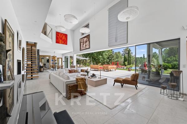VILLA D'ARCHITECTE D'EXCEPTION DE 500 M2 AVEC ROOFTOP VUE SAINTE-VICTOIRE