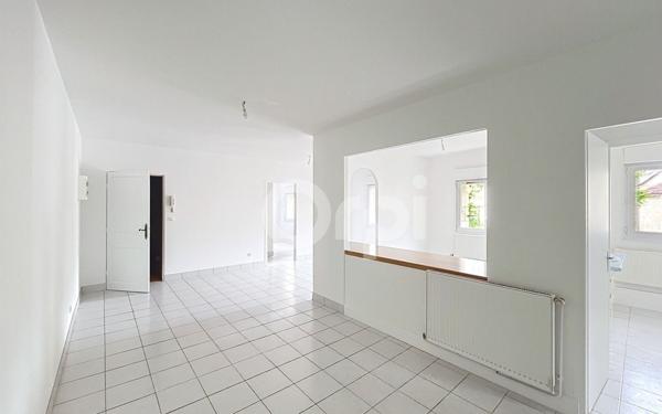 Appartement à louer    4 pièces •  Pazayac