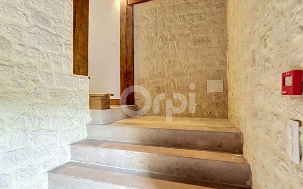 Appartement à louer    4 pièces •  Pazayac