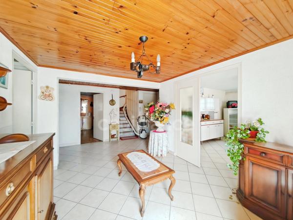 À Saint-Rémy (71) à vendre maison familiale de 280 m² habitables 7 chambres 640 m² de terrain clos !