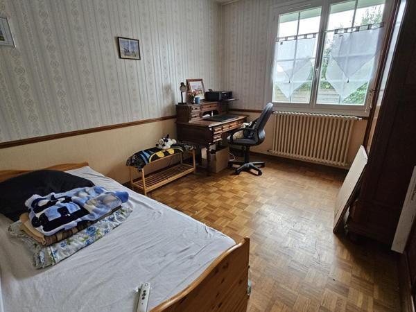 Maison à LA ROCHE-SUR-YON, 85000 - 6 pièces 122m²