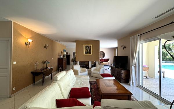 Maison à vendre    4 pièces •  Béziers