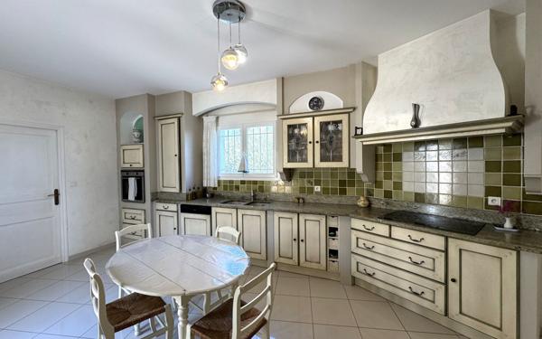 Maison à vendre    4 pièces •  Béziers