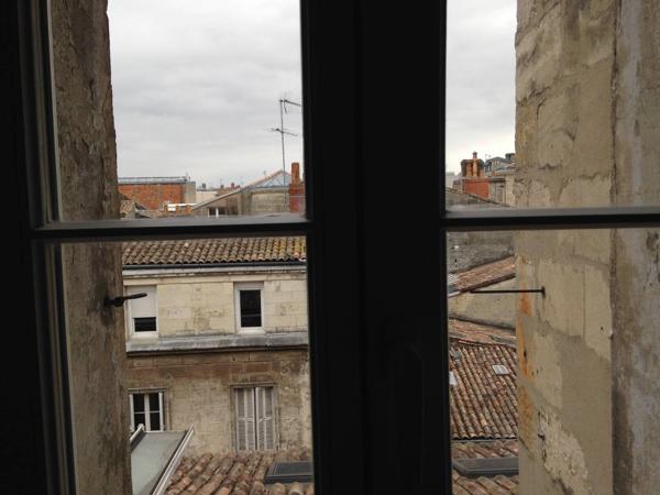 A LOUER APPARTEMENT T3 MEUBLE BORDEAUX - GAMBETTA