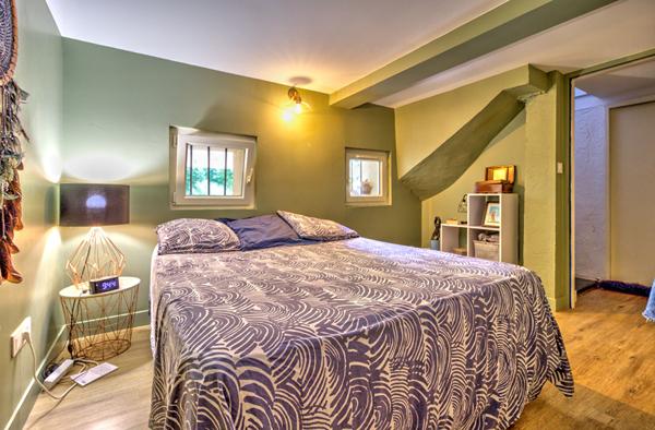 Maison de charme avec 5 chambres, jardin et garage proche passerelle au vieux Passage.