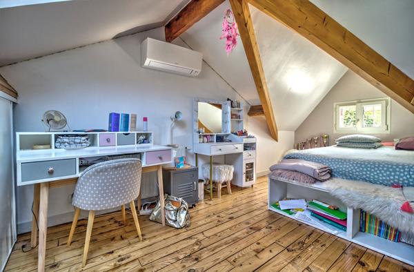 Maison de charme avec 5 chambres, jardin et garage proche passerelle au vieux Passage.