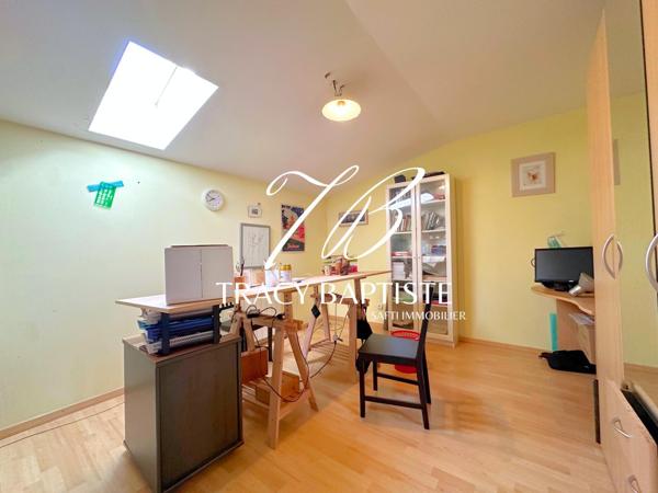 Ferme avec hangar à 5 min de l'accès rocade et des commodités