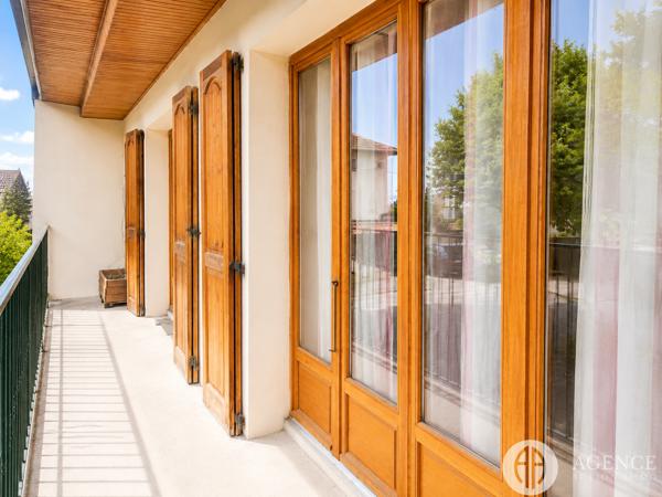 Maison 100m2 au centre village avec garage