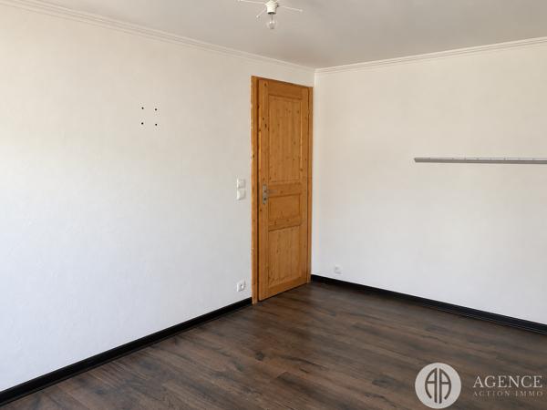 Maison 100m2 au centre village avec garage