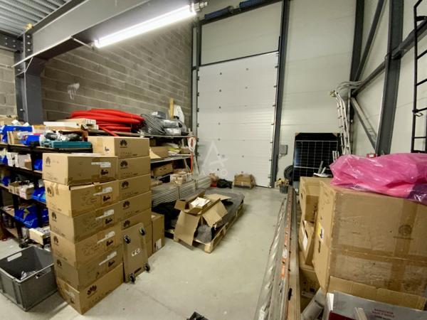 Hérault (34) - Fabrègues - Local d'activité clef en main stockage