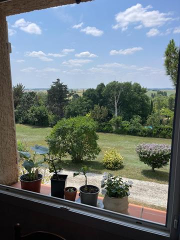 30 MINUTES DE TOULOUSE VUE PYRENNEES PARC DECORE DE 6000 M²