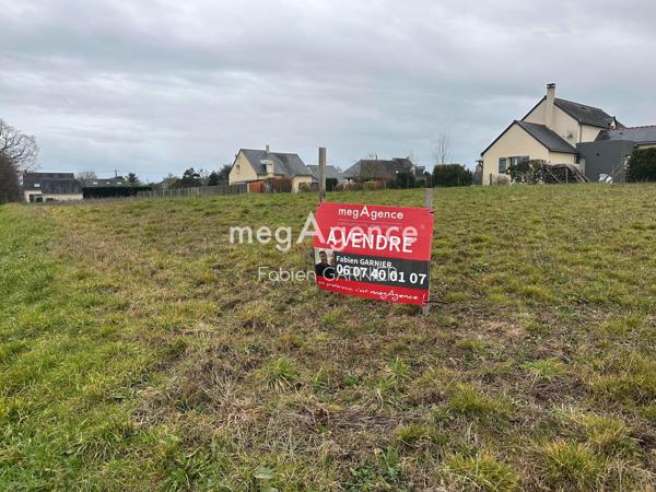 Terrain à FAYE-D'ANJOU, 49380 - 727m²