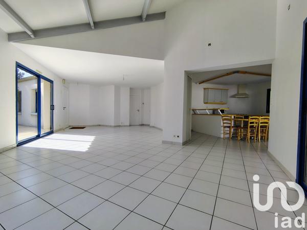 Maison à vendre 7 pièces 149 m² Fontenay-le-Comte